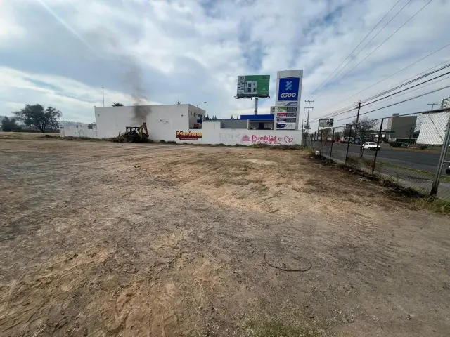 TERRENO COMERCIAL Y DE SERVICIOS 8773 MTS. AV. CONSTITUYENTES.
