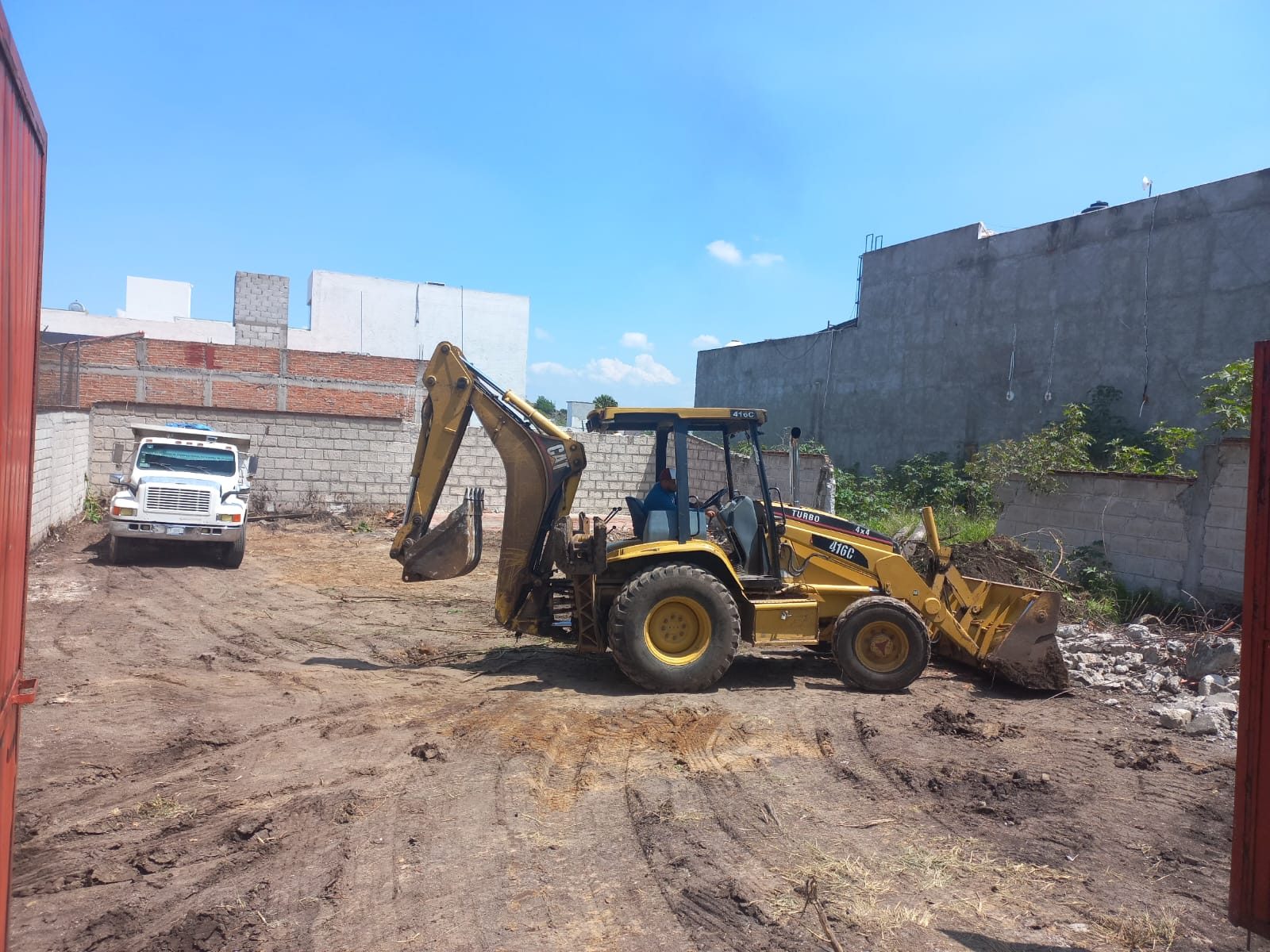 Terreno Comercial en Tejeda, sobre Av. Amsterdam. 900 mts