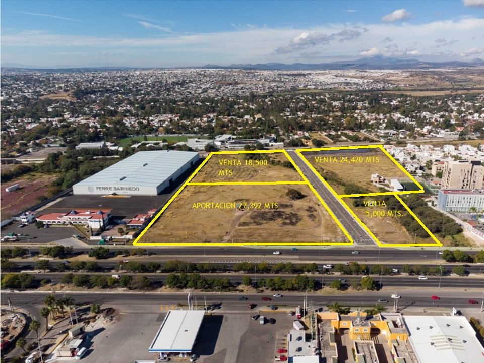 Aportación Terreno Comercial AAA  - (27,392 m2) -  Av. Paseo de la República Qro. /  169 ml de frente